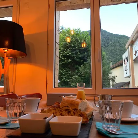 Nocleg ze śniadaniem Maison L'Orriegeoise Auzat